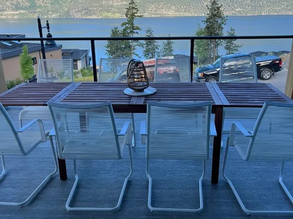 3593 McKinley Beach Dr #1, Kelowna, BC V1V 3G2