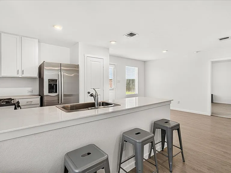 7909 Hathor Dr — Photo 16