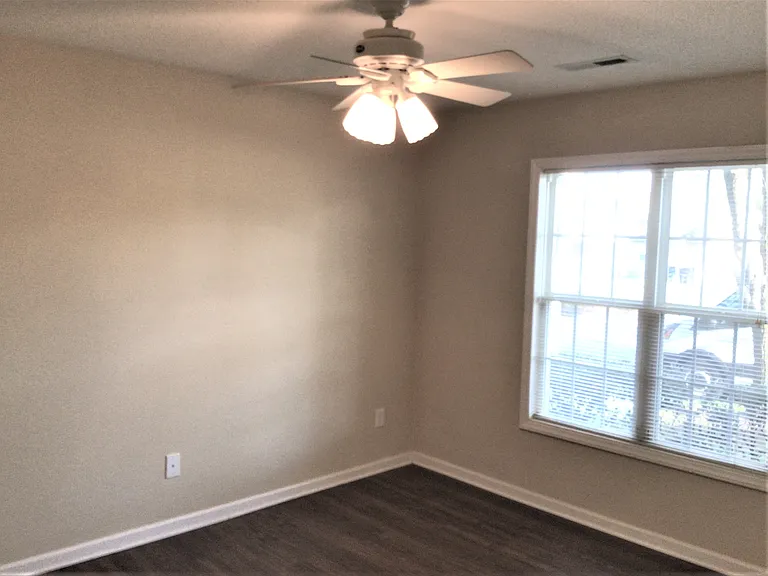 5470 Regent Village Dr — Photo 14
