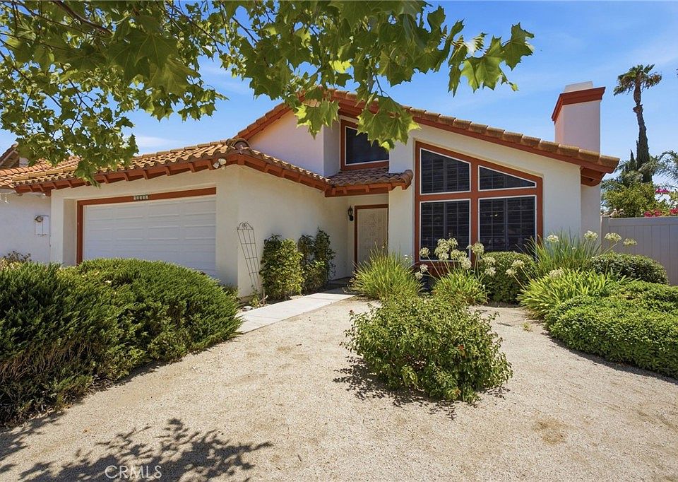 1st image of 40050 Calle Yorba Vis