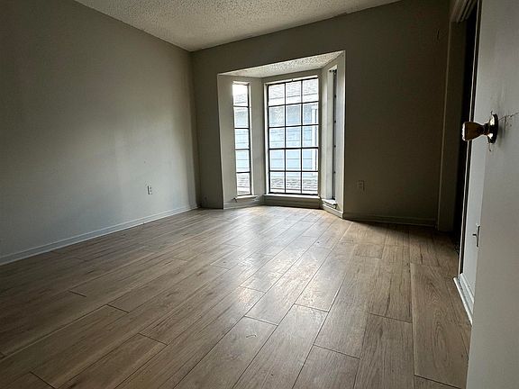 5th image of 14121 Azalea Park Ave #3