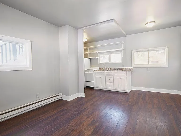 1118 E Platte Ave #B — Photo 3