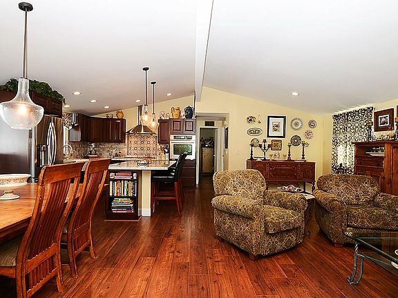 2nd image of 237 Harvest Ln #237