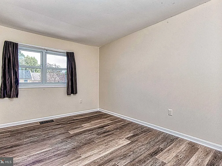 8467 Ivy Glen Ct — Photo 36