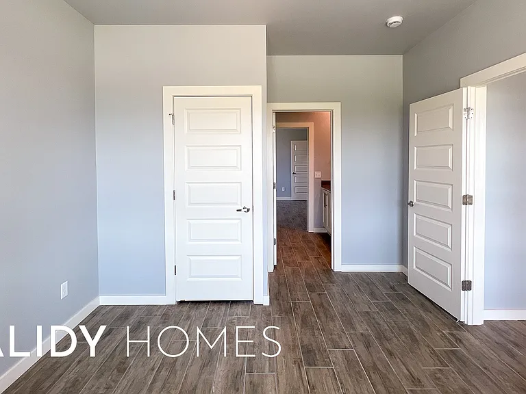 206 Olde Mill Ct — Photo 2
