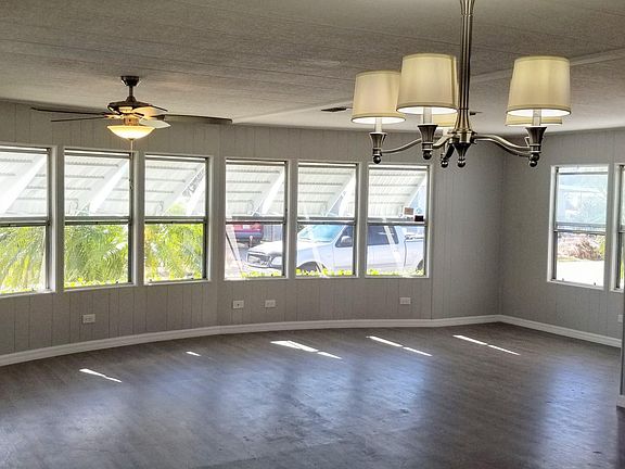 4th image of 961 Ybor E