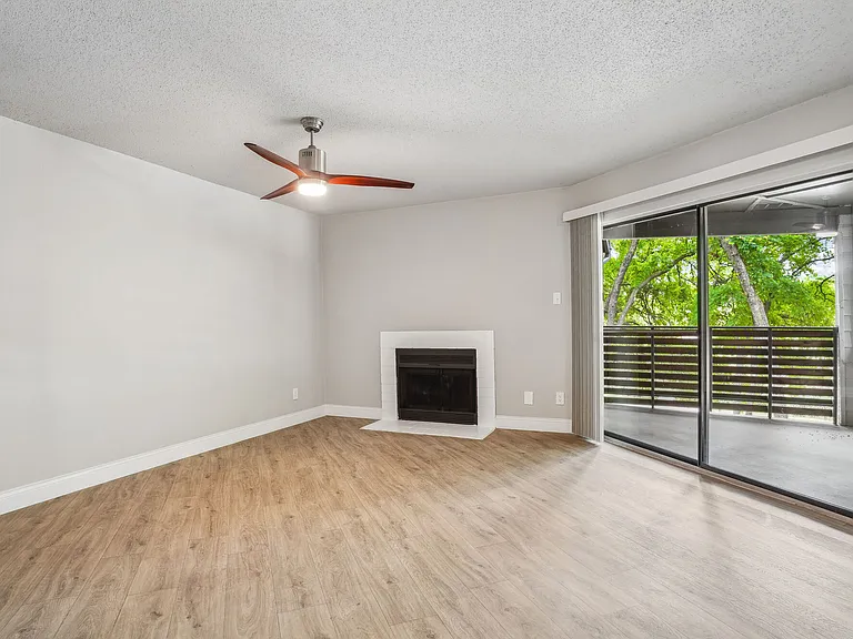 Vantage Point Apartments — Photo 7