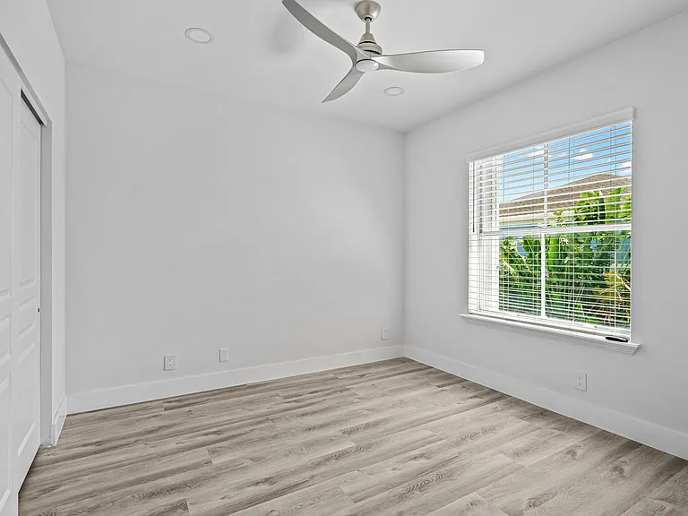 75 NW 4th Ave #75 — Photo 30