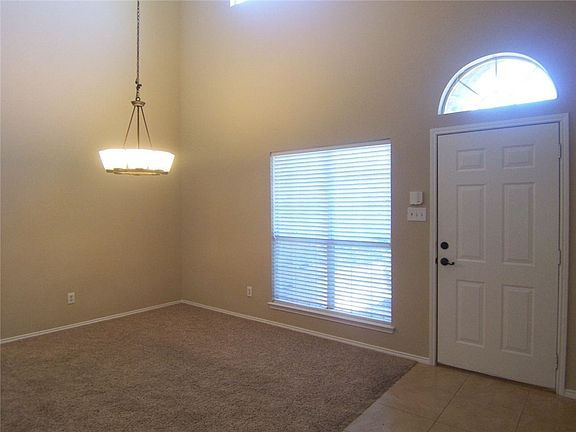 5th image of 7308 Chaucer Dr