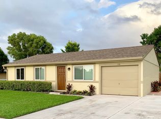 1318 Donwoods Ln, Royal Palm Beach, FL 33411