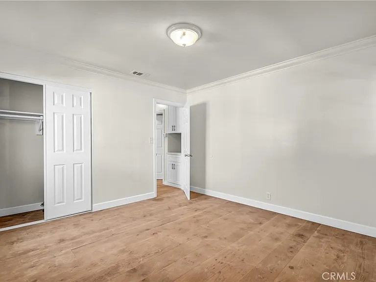 712 W Longden Ave — Photo 7