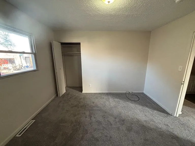 1820 Midway Ave NE — Photo 16