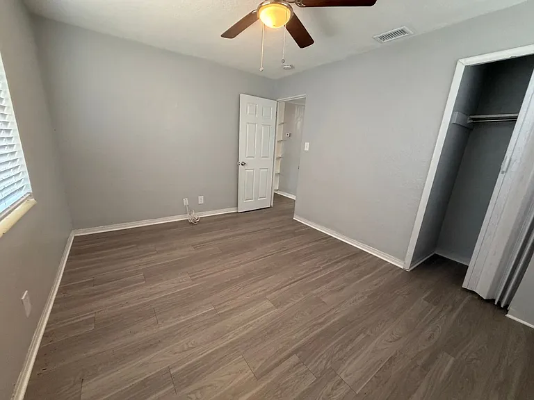 2935 Dr Martin Luther King Jr St S — Photo 11