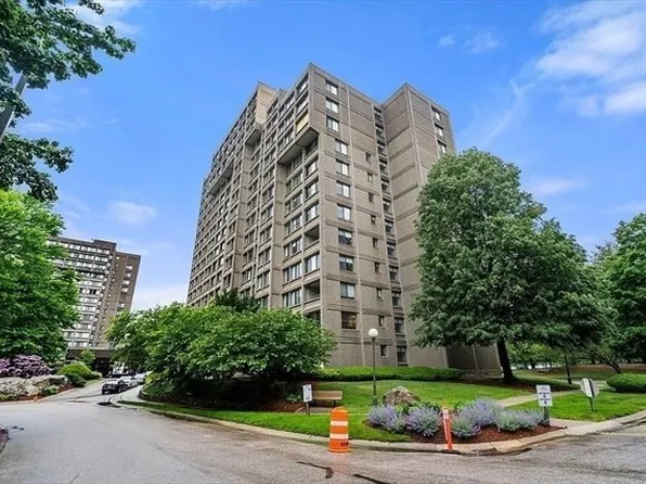 250 Hammond Pond Pkwy APT 1608S, Newton, MA 02467