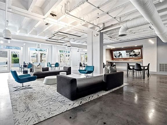 5th image of 805 Peachtree St NE Unit 321