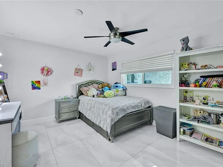 6448 Griffin Blvd — Photo 29