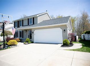 106 Newberry Ln, Lancaster, NY