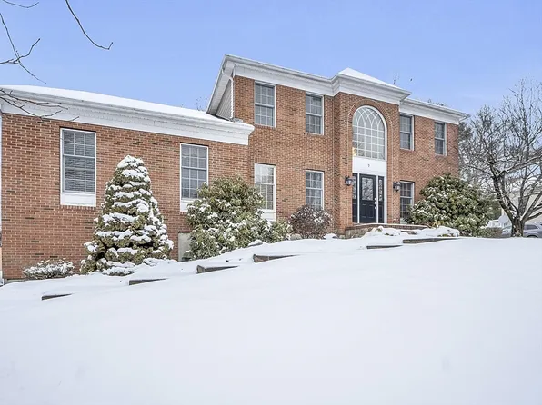 9 Faulkner Rd, Shrewsbury, MA 01545