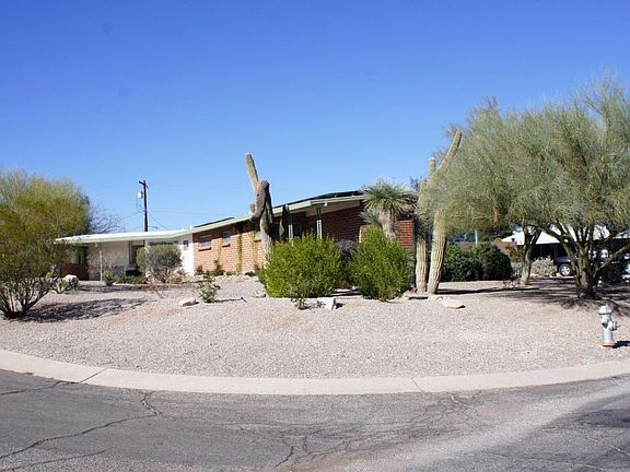 3rd image of 2110 W Saddle Hills Dr