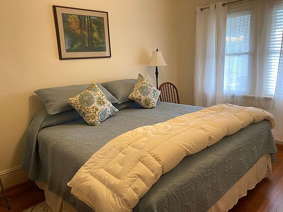 Master bedroom with King mattress (House will be rented unfurnished.)