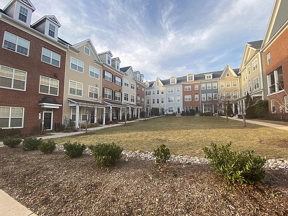 Community Greenspace - this unit located at the top