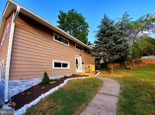 15 Abbeyview Ave, Willow Grove, PA 19090