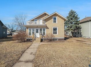 415 N Blanche Ave, Madison, SD 57042