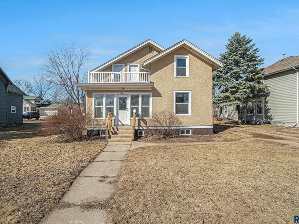 415 N Blanche Ave, Madison, SD 57042