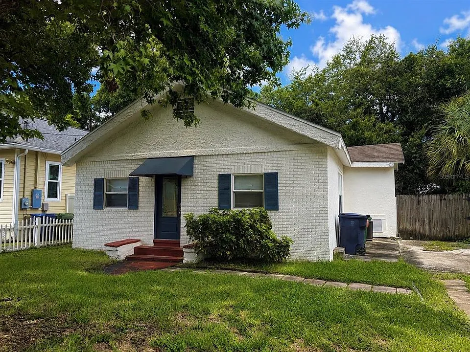 103 W Emma St