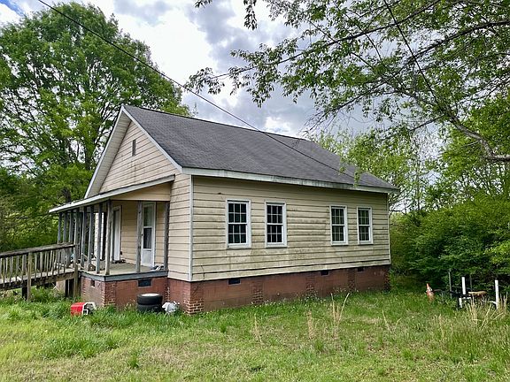 2nd image of 200 Knuckles St
