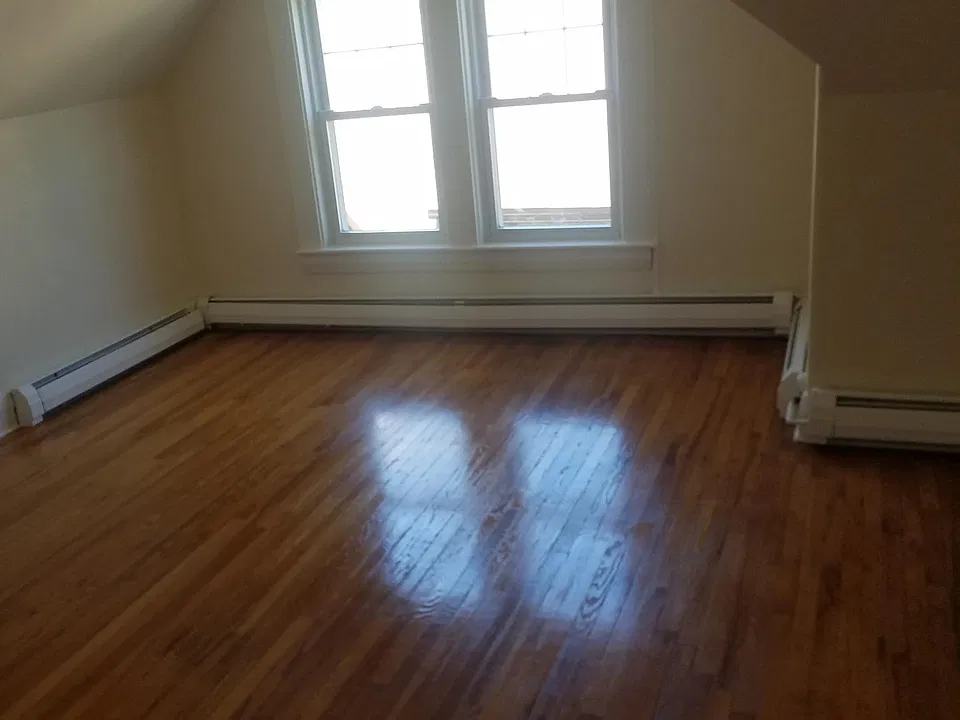 6 Summit Rd #3
