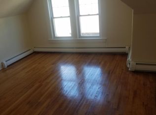 6 Summit Rd #3, Wellesley, MA 02482