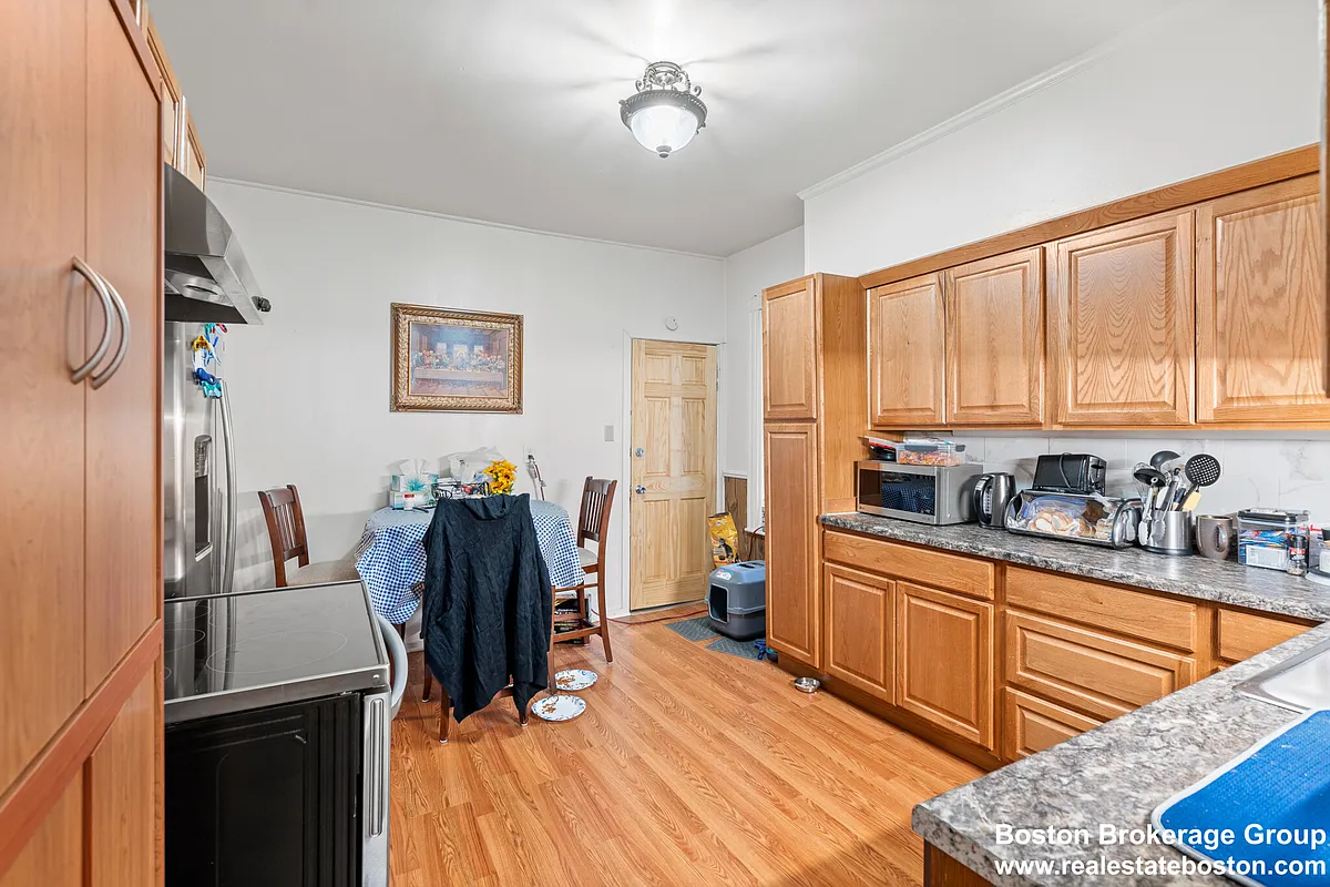 Building Photo - 47 Hillside St #A