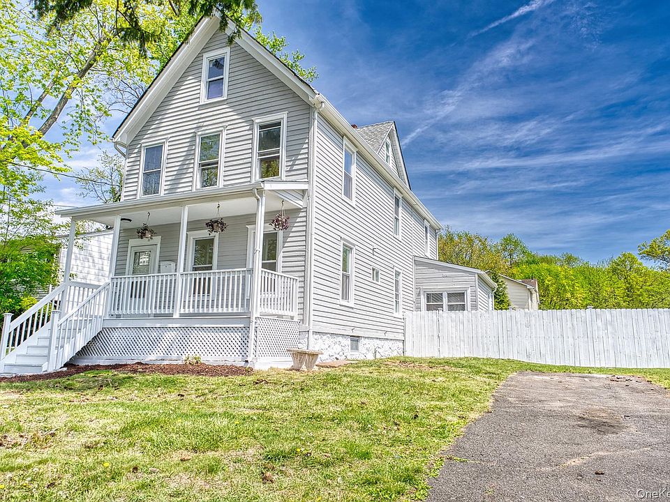 1st image of 71 Lenox Ave