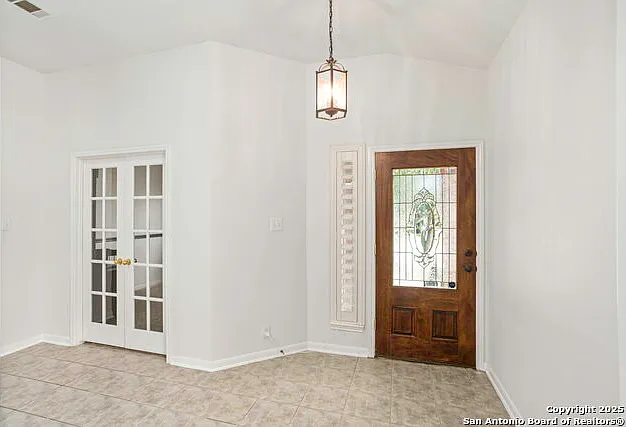 211 Aster Trl — Photo 4