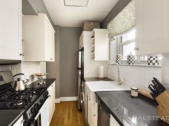 3rd image of 434 E 52nd St APT 4D