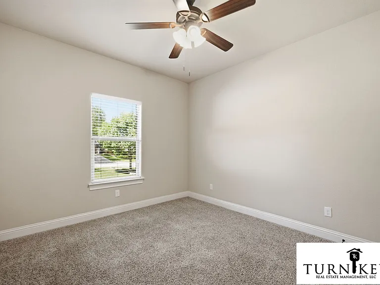 8009 Bangor Dr — Photo 24