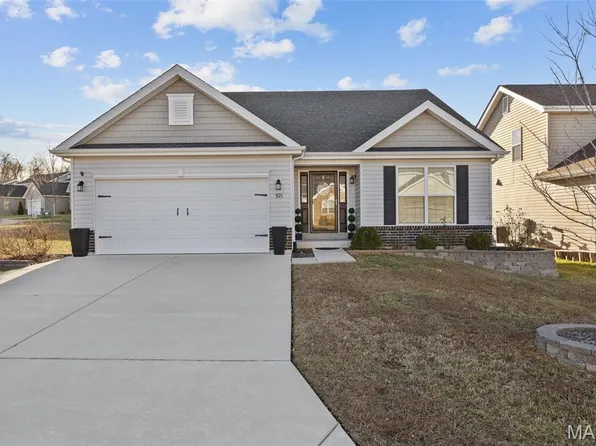 521 Pine Circle Ct, Imperial, MO 63052
