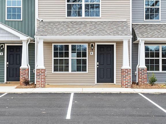 2nd image of 955 Big Sky Dr #E