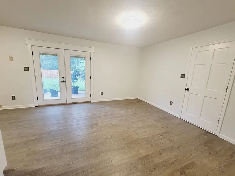 2136 Little River Ln — Photo 12