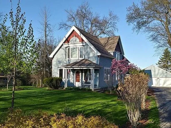 5930 S 92nd St, Greendale, WI 53129
