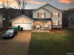 671 Walnut Rdg, Fenton, MO 63026