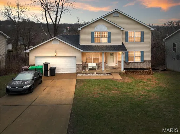 671 Walnut Rdg, Fenton, MO 63026