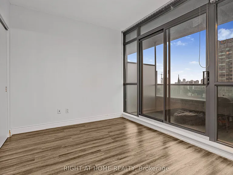 281 Mutual St #1102 — Photo 11