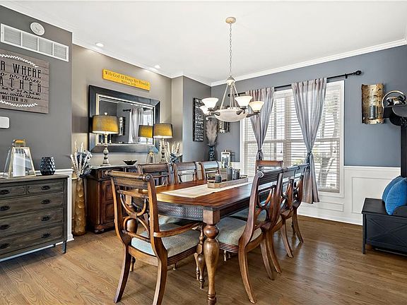 5th image of 2817 SE Bingham Dr