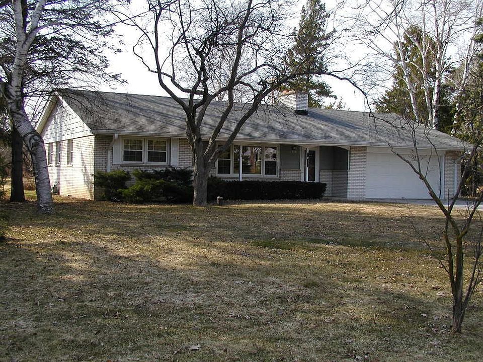 Mechanically Updated Ranch in Brookfield