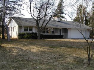 3865 Pilgrim Rd, Brookfield, WI 53005