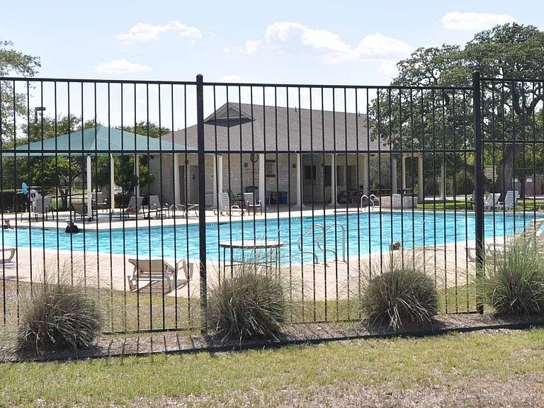 3305 Stonewall Dr — Photo 19