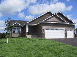 12172 317th Ln, Lindstrom, MN 55045