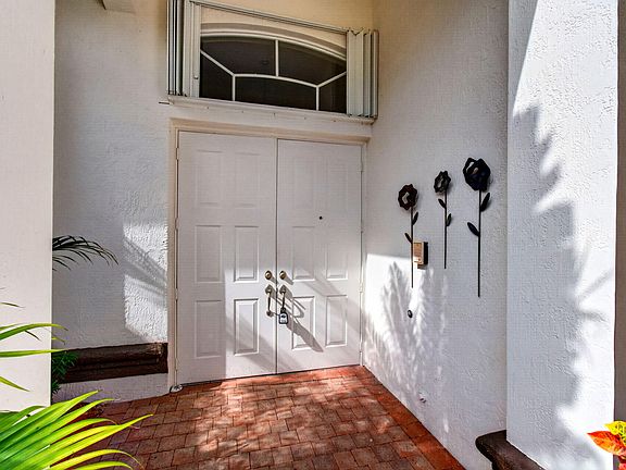 2nd image of 9476 CASERTA Street
